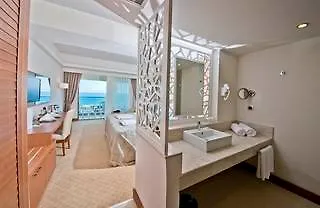 Tui Day And Night Connected Club Life 4*